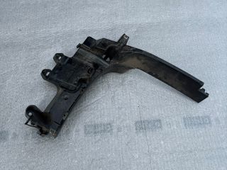 bontott BMW X5 Jobb hátsó Oldal Lökhárító Tartó (Műanyag)