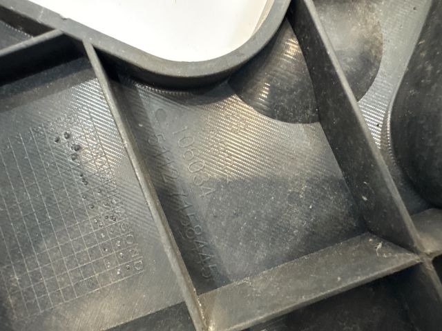 bontott BMW X5 Jobb hátsó Oldal Lökhárító Tartó (Műanyag)