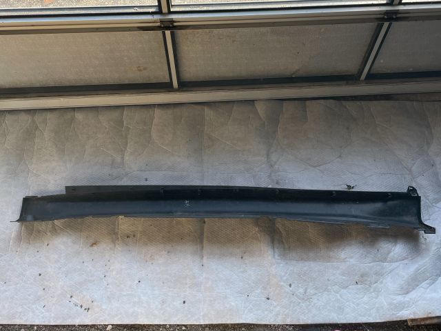 bontott BMW X5 Jobb Küszöb