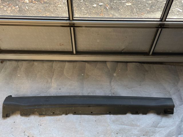 bontott BMW X5 Jobb Küszöb