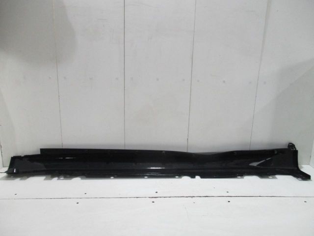 bontott BMW X5 Jobb Küszöb