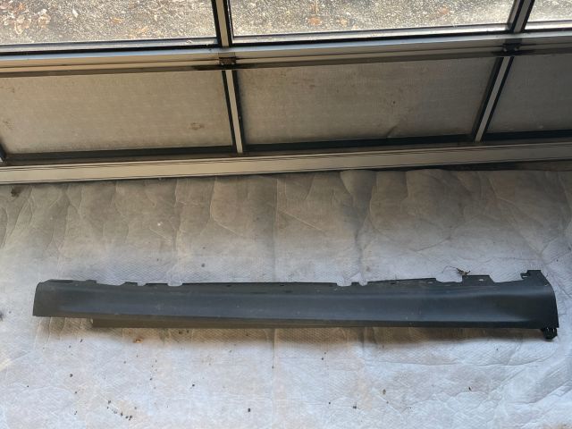 bontott BMW X5 Jobb Küszöb