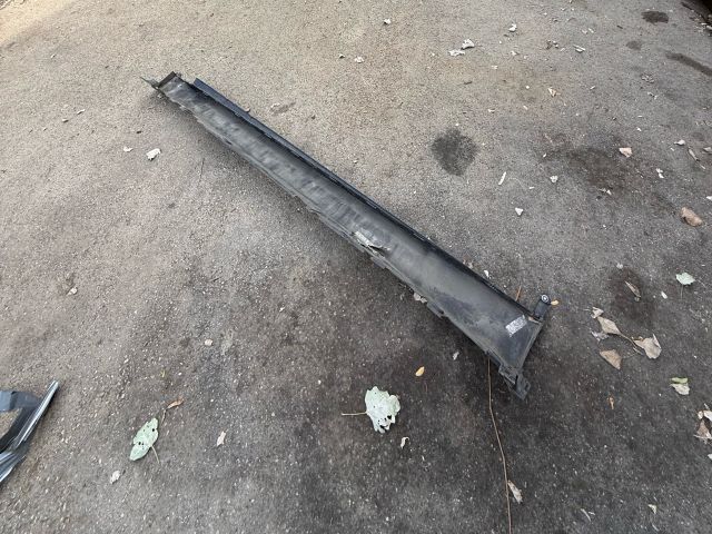 bontott BMW X5 Jobb Küszöb