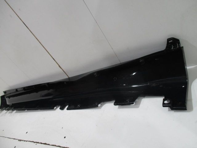 bontott BMW X5 Jobb Küszöb