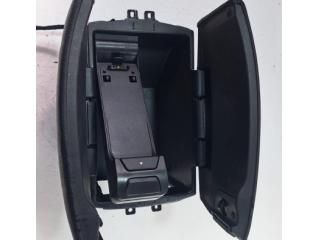 bontott BMW X5 Könyöklő