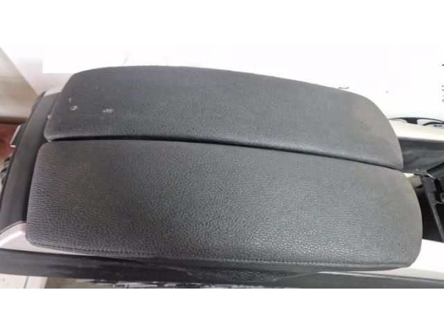 bontott BMW X5 Könyöklő