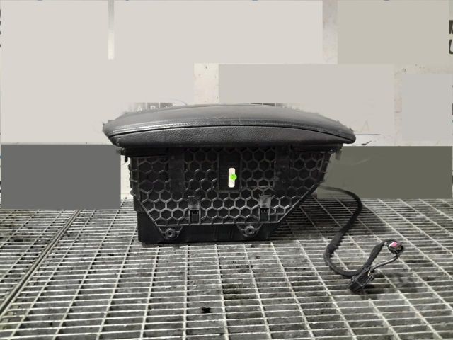 bontott BMW X5 Könyöklő