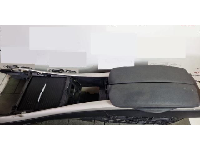 bontott BMW X5 Könyöklő