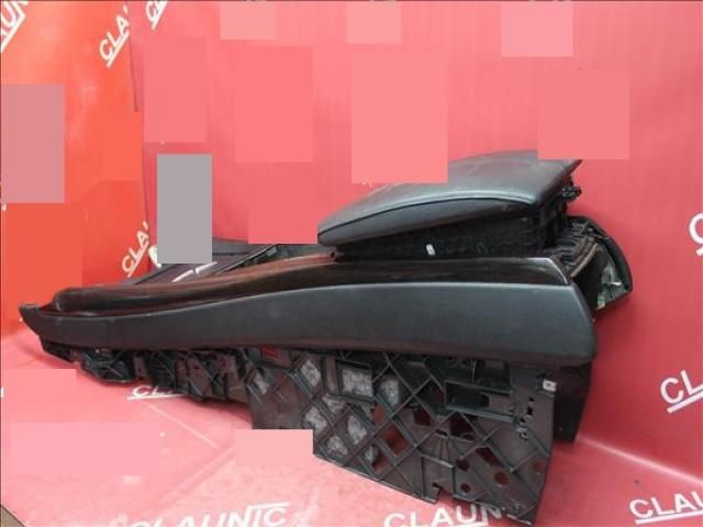 bontott BMW X5 Könyöklő