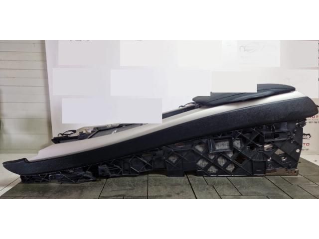 bontott BMW X5 Könyöklő