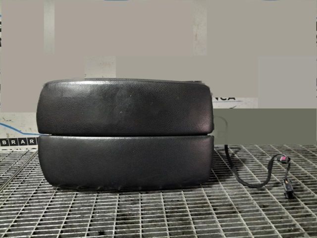 bontott BMW X5 Könyöklő