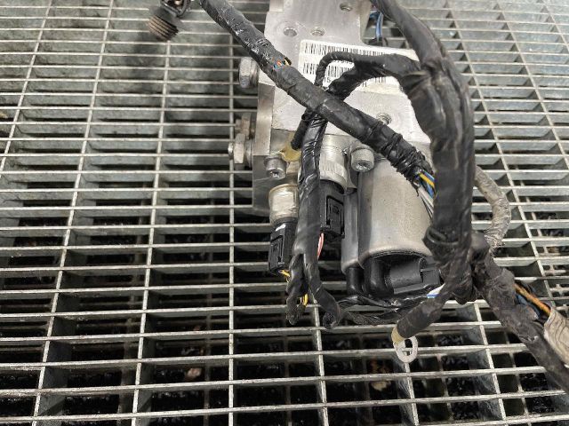 bontott BMW X5 Aktív Futómű Hidraulikus Szeleptömb