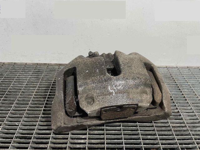 bontott BMW X5 Bal első Féknyereg Munkahengerrel