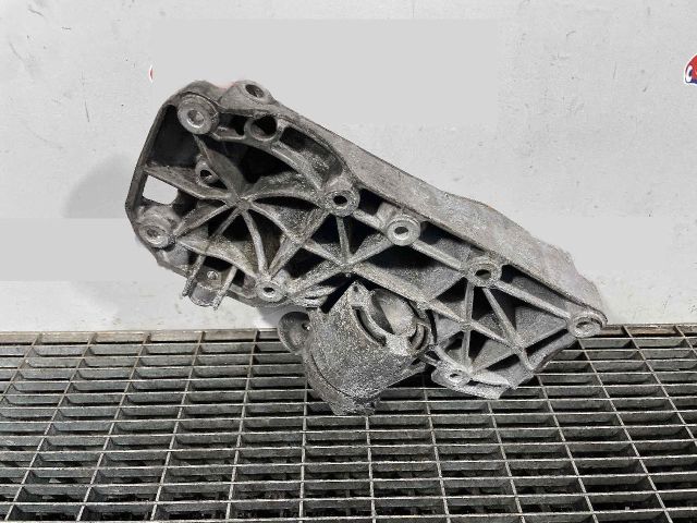 bontott BMW X5 Generátor Tartó Bak