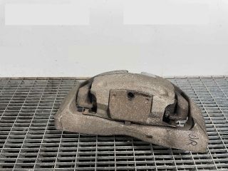 bontott BMW X5 Jobb első Féknyereg Munkahengerrel