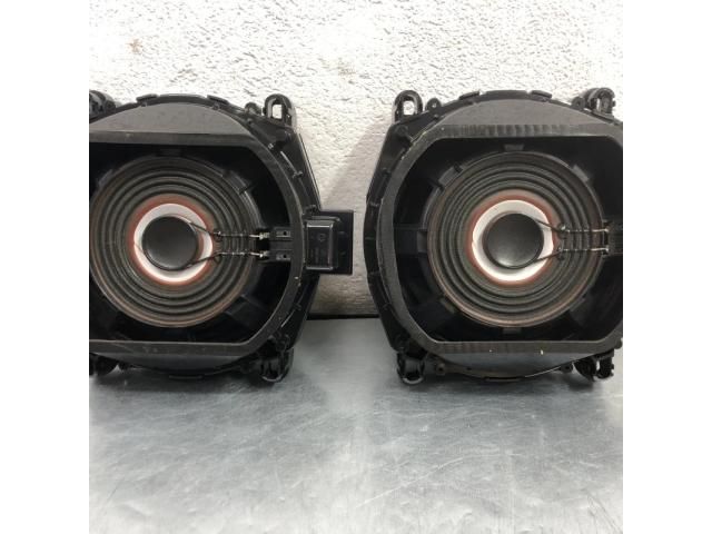 bontott BMW X5 Mélynyomó Hangszóró