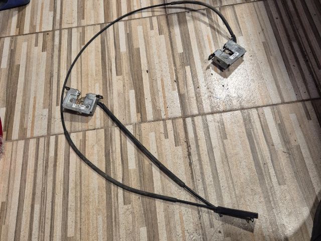 bontott BMW X5 Motorháztető Zárszerkezet