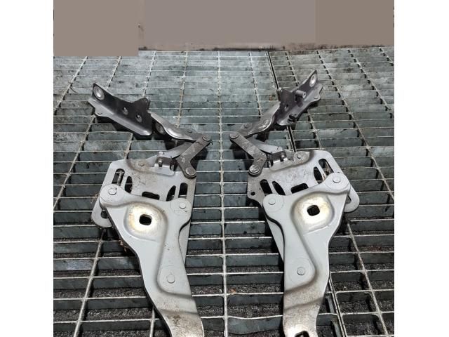 bontott BMW X5 Motorháztető Zsanér Pár