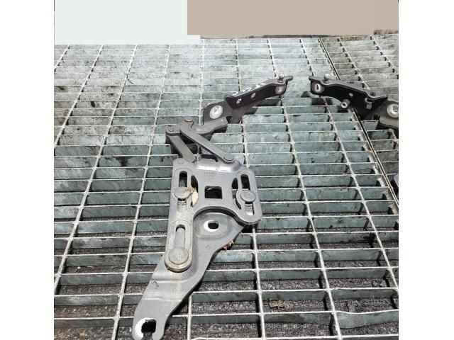 bontott BMW X5 Motorháztető Zsanér Pár