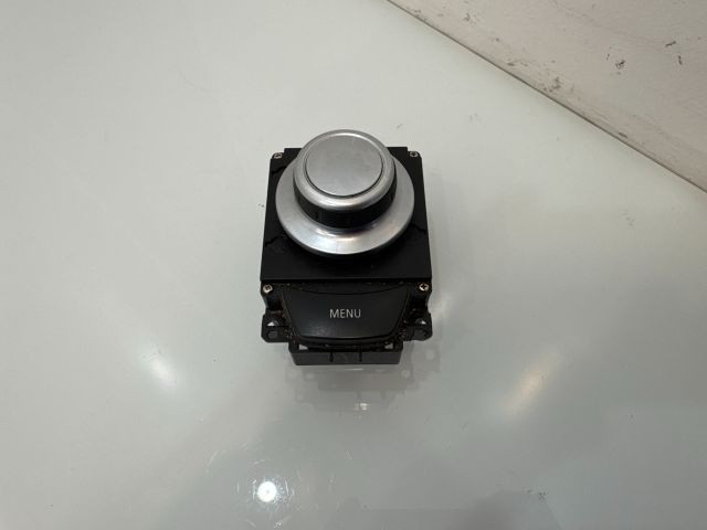 bontott BMW X5 Multimédia Vezérlő