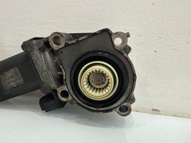 bontott BMW X5 Osztómű Állító Motor