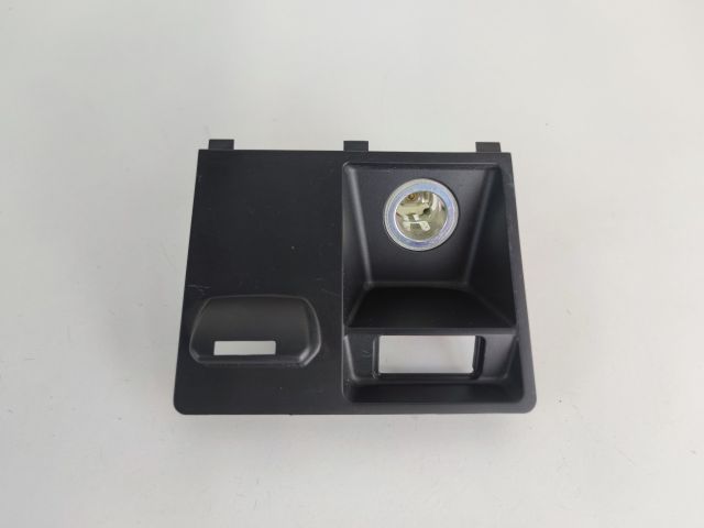 bontott BMW X5 Szivargyújtó Aljzat