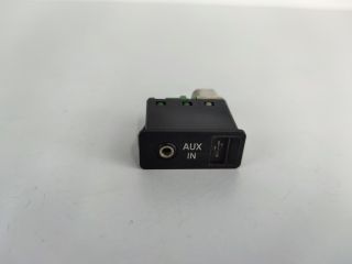 bontott BMW X5 USB Aljzat