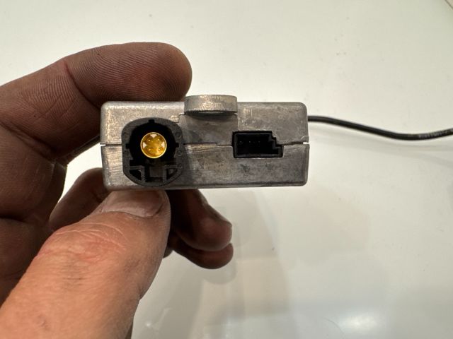 bontott BMW X5 USB HUB