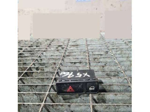 bontott BMW X5 Vészvillogó Kapcsoló