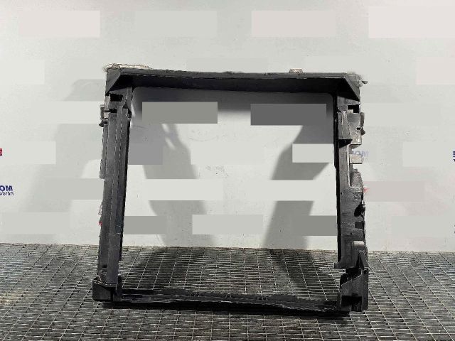 bontott BMW X5 Vízhűtő Radiátor Tartó