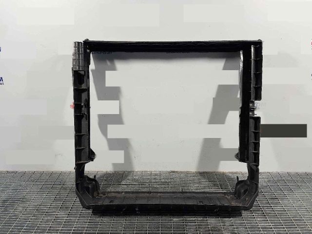 bontott BMW X5 Vízhűtő Radiátor Tartó