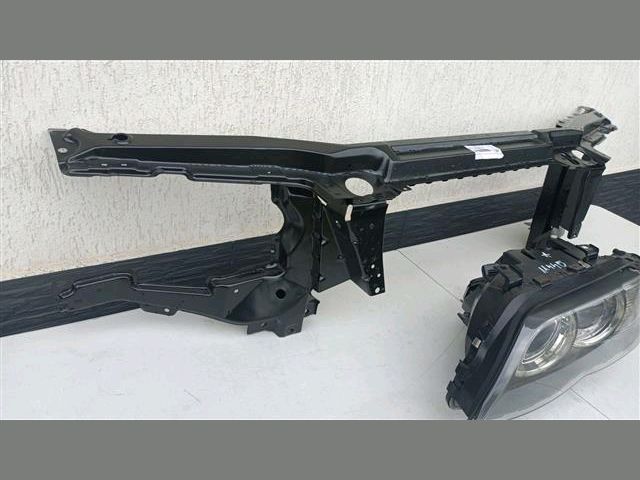 bontott BMW X5 Vízhűtő Radiátor Tartó