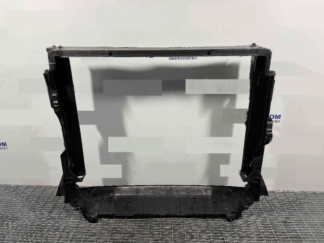 bontott BMW X5 Vízhűtő Radiátor Tartó