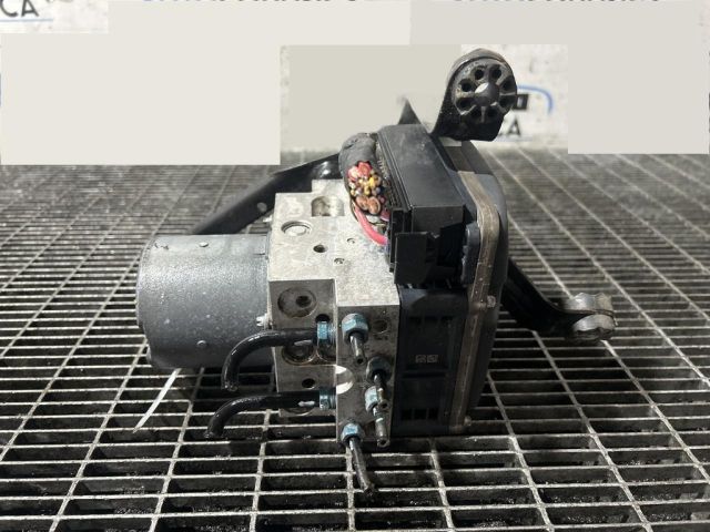 bontott BMW X5 ABS Kocka