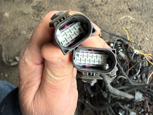 bontott BMW X5 Aktív Futómű Hidraulikus Szeleptömb