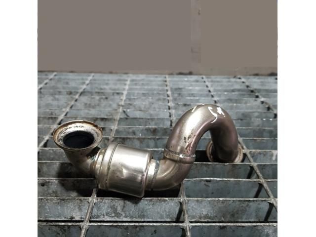 bontott BMW X5 EGR Hűtő Cső