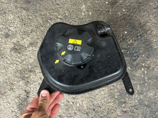 bontott BMW X5 Kiegyenlítő Tartály