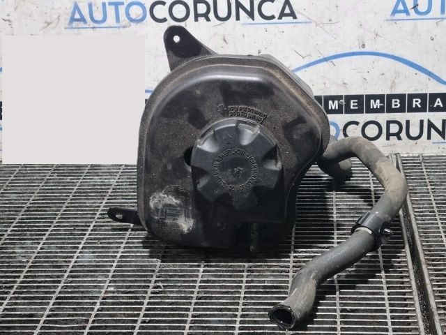 bontott BMW X5 Kiegyenlítő Tartály