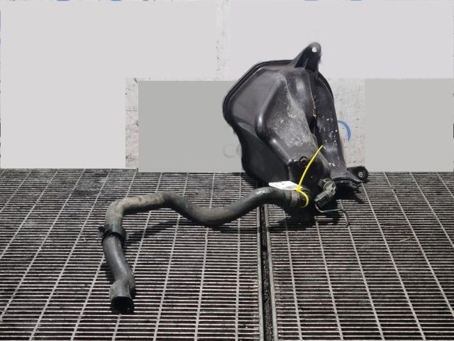 bontott BMW X5 Kiegyenlítő Tartály