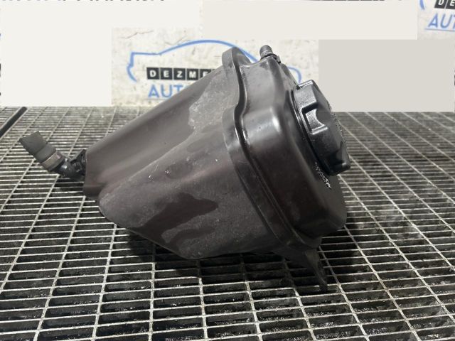 bontott BMW X5 Kiegyenlítő Tartály