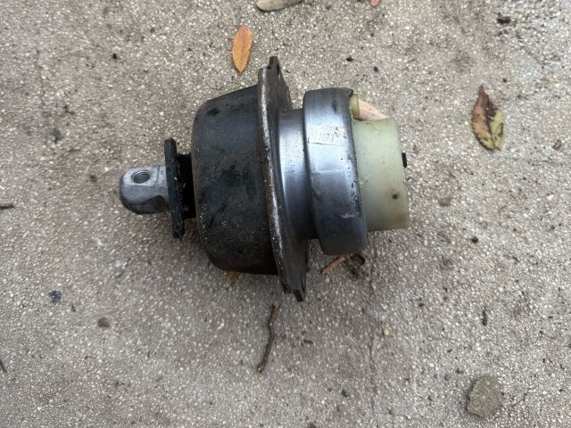 bontott BMW X5 Motor Tartó Bak Jobb