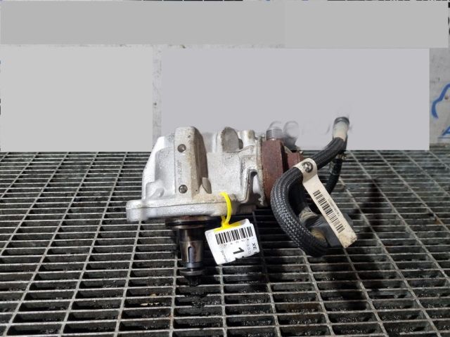 bontott BMW X5 Nagynyomású Szivattyú