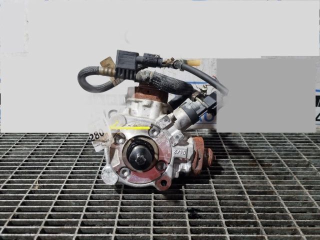 bontott BMW X5 Nagynyomású Szivattyú