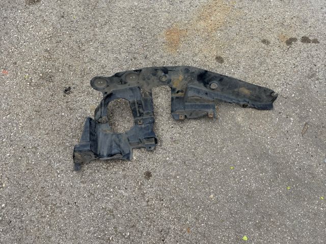 bontott BMW X5 Bal Féltengely Porvédő Lemez