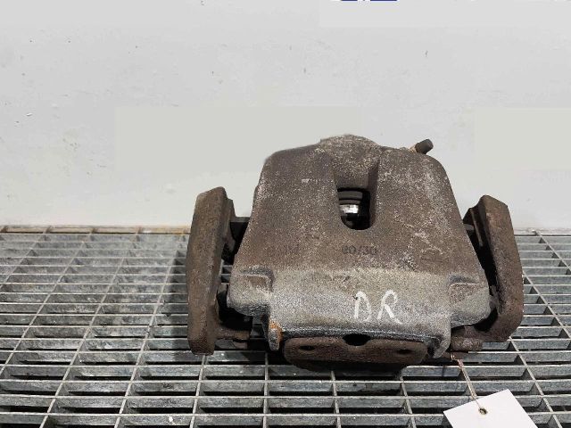 bontott BMW X5 Jobb első Féknyereg Munkahengerrel