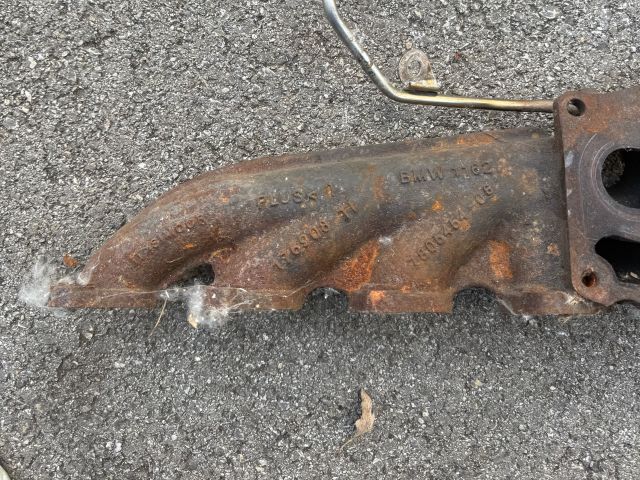 bontott BMW X5 Kipufogó Könyök