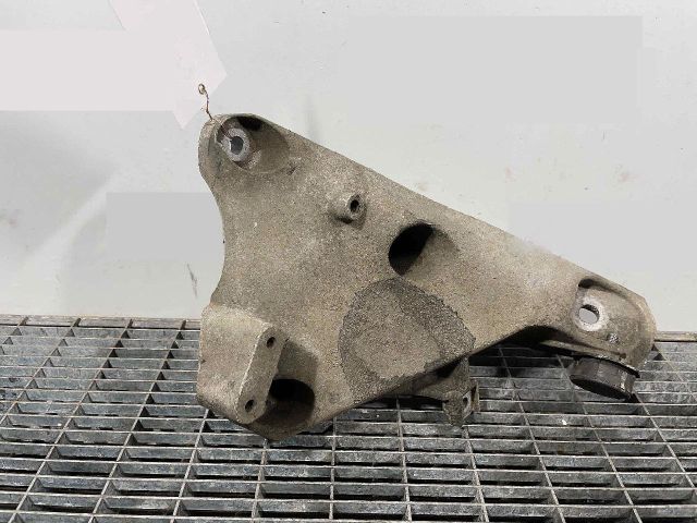 bontott BMW X5 Motor Tartó Bak Bal