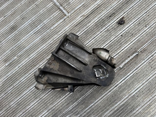 bontott BMW X5 Motor Tartó Bak Jobb