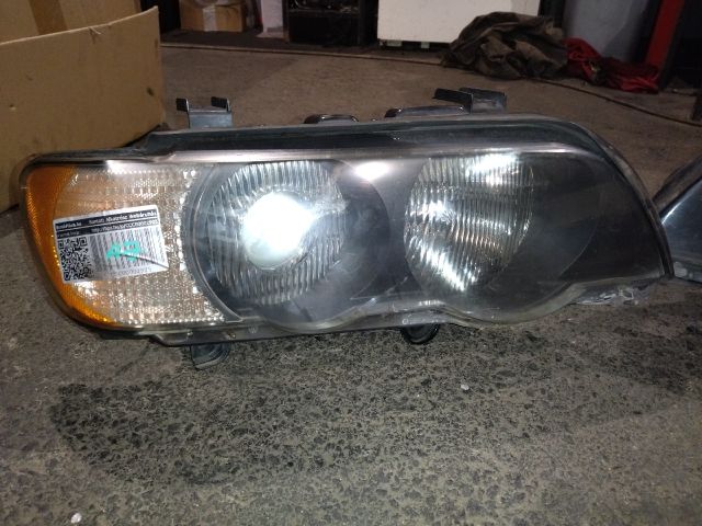 bontott BMW X5 Xenon Fényszóró Pár
