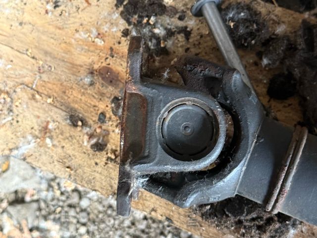 bontott BMW X6 Kardántengely